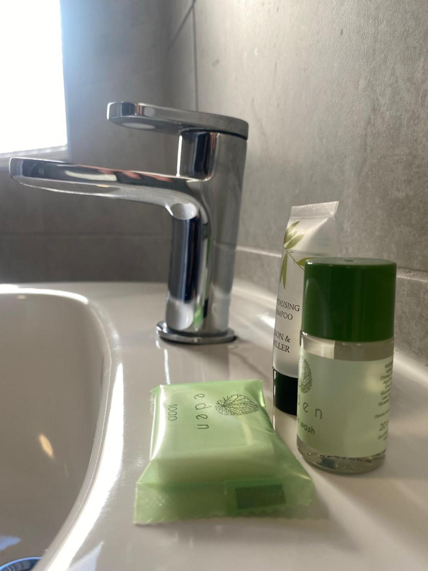 Lady Hamilton Inn 朴次茅斯 外观 照片